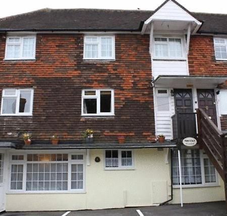 Robertsbridge Retreat At Cornhill Self Catering Apartments Стая снимка