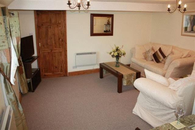 Robertsbridge Retreat At Cornhill Self Catering Apartments Стая снимка