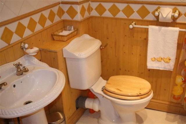 Robertsbridge Retreat At Cornhill Self Catering Apartments Стая снимка