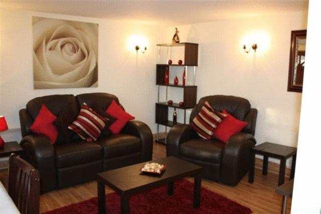 Robertsbridge Retreat At Cornhill Self Catering Apartments Стая снимка